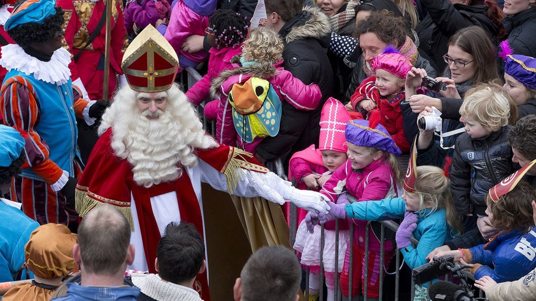 Sinterklaas tijdens een intocht in Stad