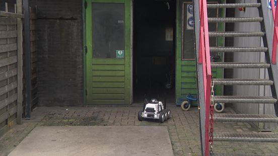Robot Bas kijkt voor de brandweer of gebouwen veilig zijn om in te gaan