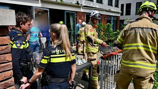 Vrouw na ongeluk met afgebroken tak nog in ziekenhuis.