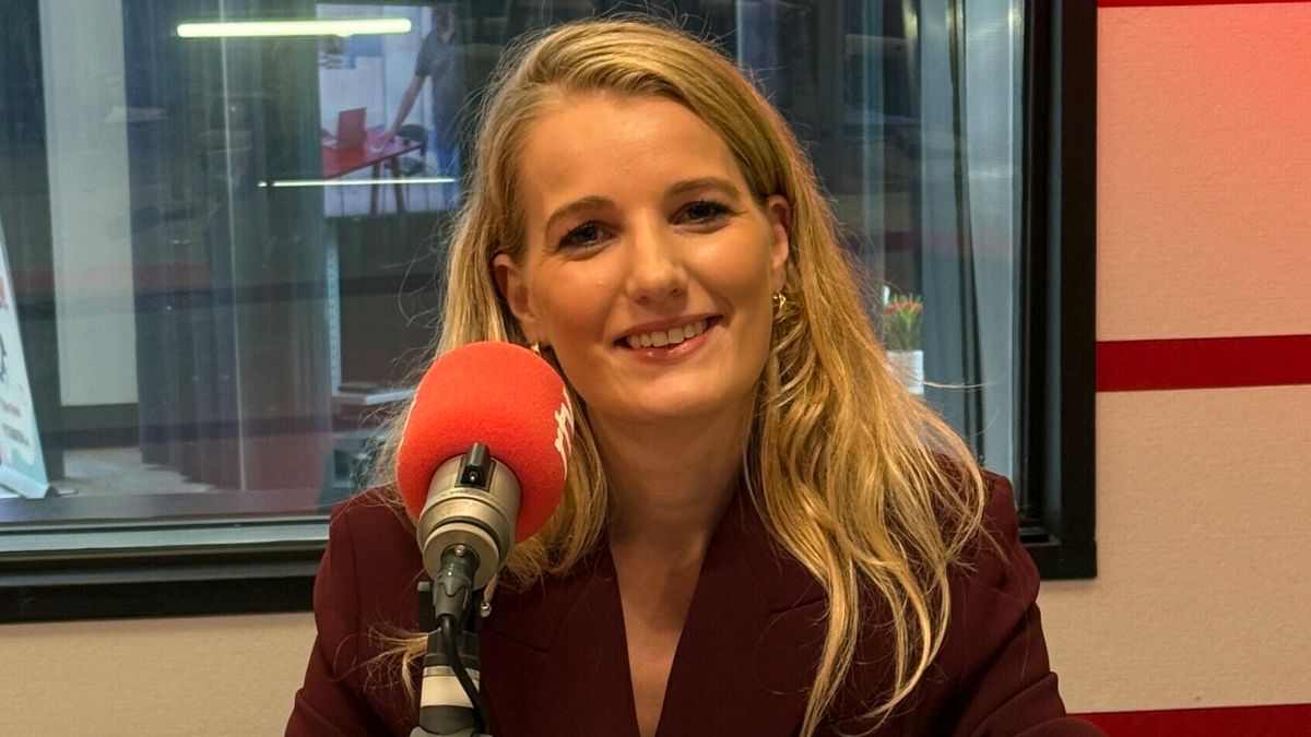 Sjoukje en Eric van Oosterhout onder dezelfde paraplu: 'Hoop dat hij binnenkort wordt gezien als de