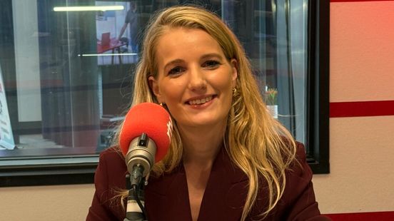 Sjoukje en Eric van Oosterhout onder dezelfde paraplu: 'Hoop dat hij binnenkort wordt gezien als de vader van' Sjoukje en Eric van Oosterhout onder dezelfde paraplu: 'Hoop dat hij binnenkort wordt gezien als de vader van'