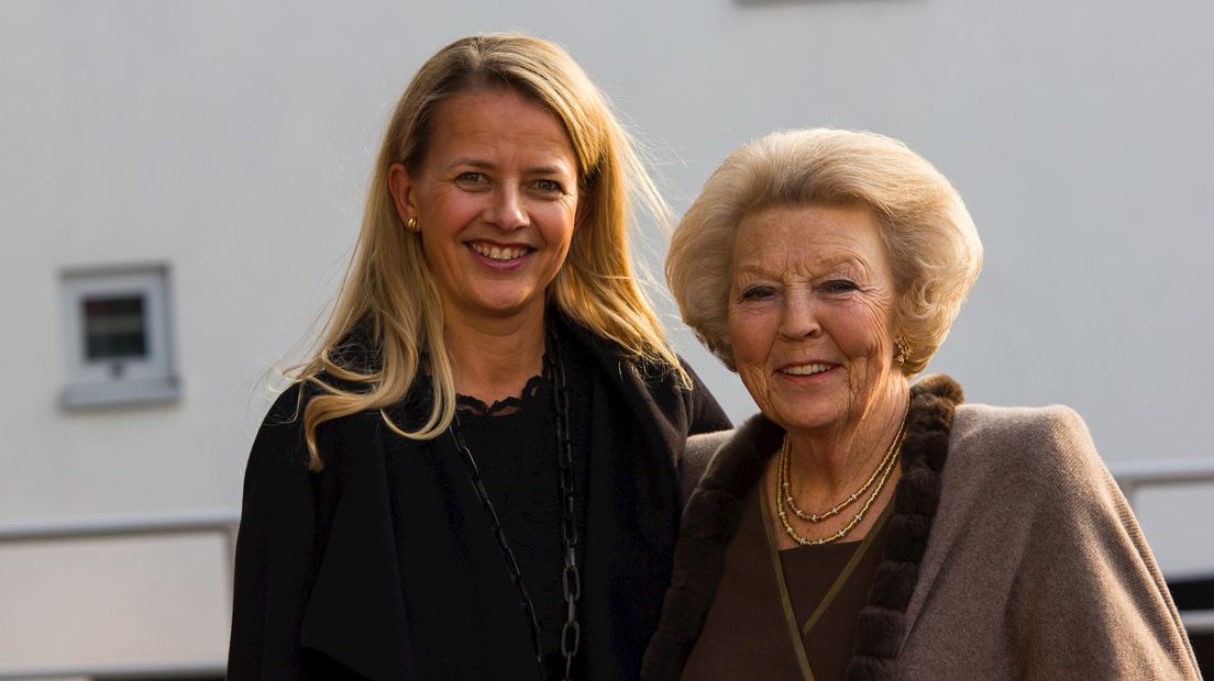Prinses Beatrix en Mabel bij de Universiteit Twente
