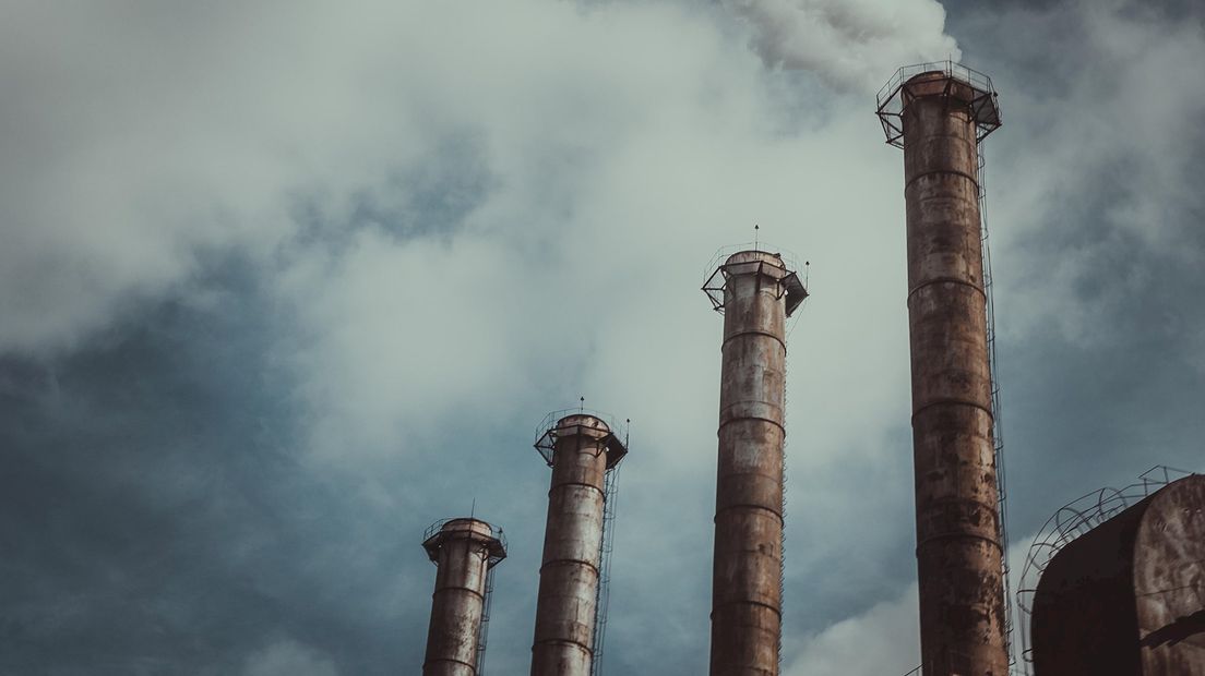 Vervuilende bedrijven krijgen mogelijk minder snel milieuvergunning