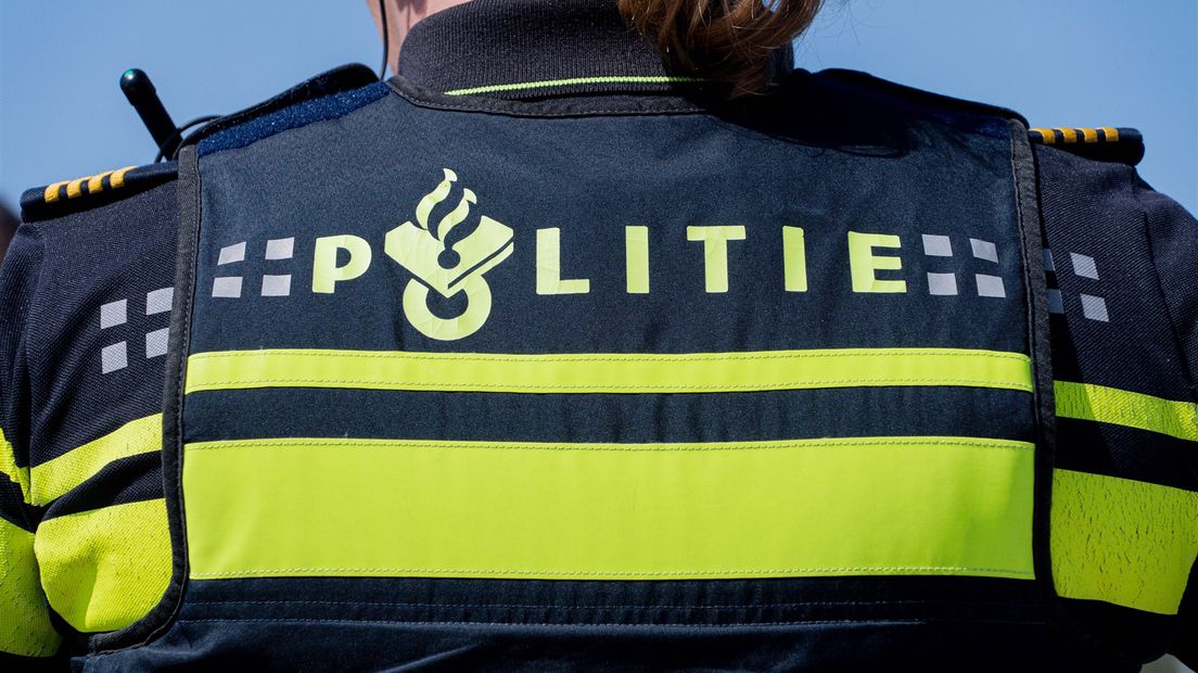 De politie is op zoek naar de scooterrijder