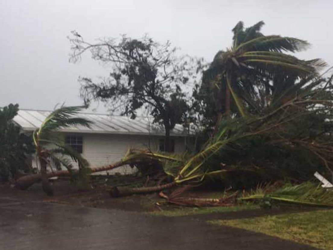 Eerste beelden van het nabijgelegen St. Eustatius.