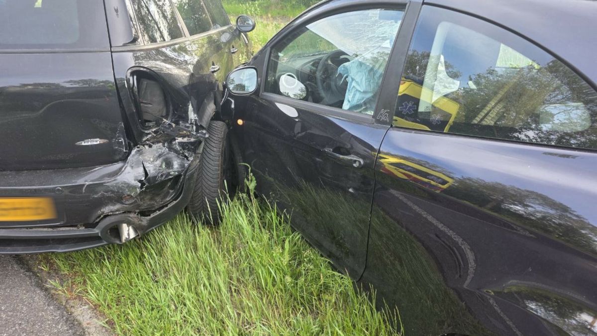 Botsing op de N34 tussen Gasselte en Gieten zorgt voor vertraging op de weg