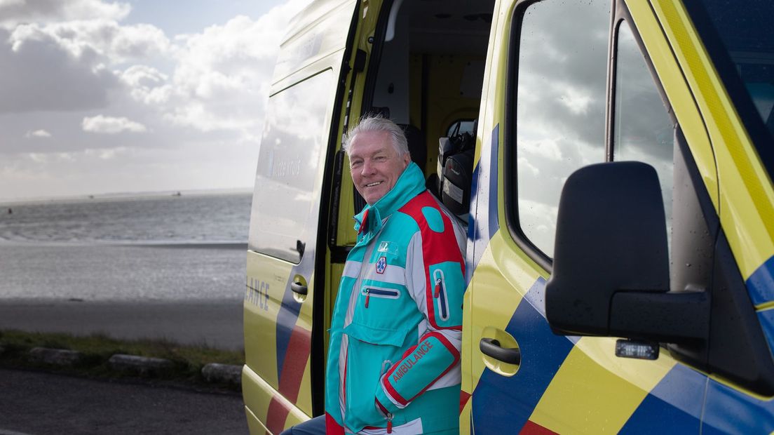 Bram Lagendijk, gepensioneerd ambulancechauffeur, initiatiefnemer Zeeuwse WensAmbulance