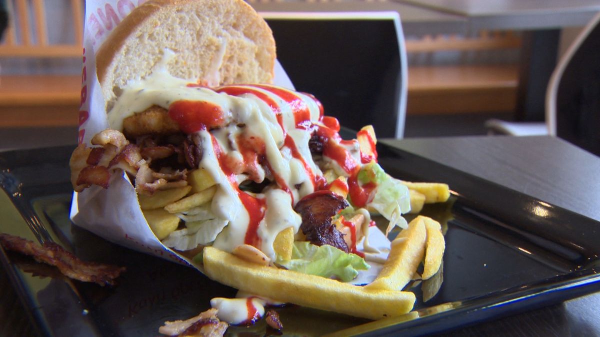 Dit broodje is zó populair dat zelfs de Bankzitters langskoment