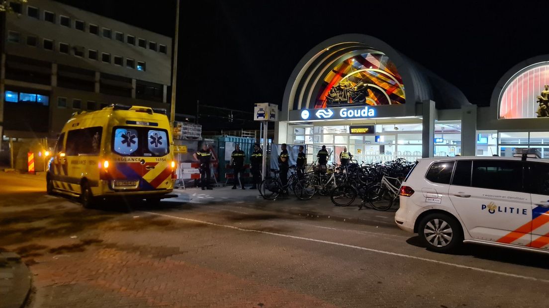 De steekpartij vond plaats aan het Stationsplein in Gouda