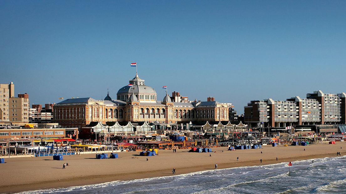 Kurhaus en zee