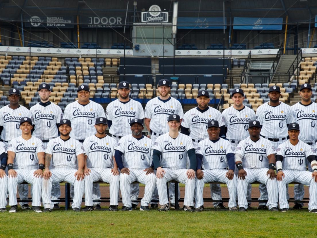 Neptunus start met zege aan de play-offs