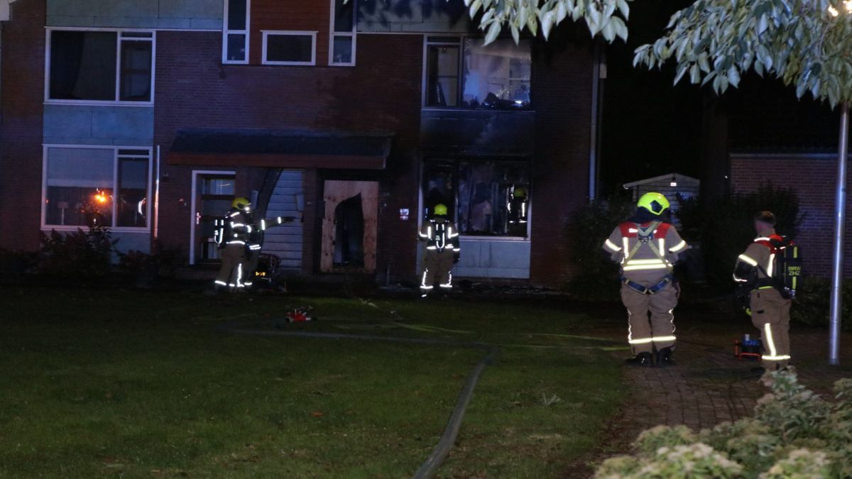 112-nieuws: Brand in Groot-Ammers | Persoon te water