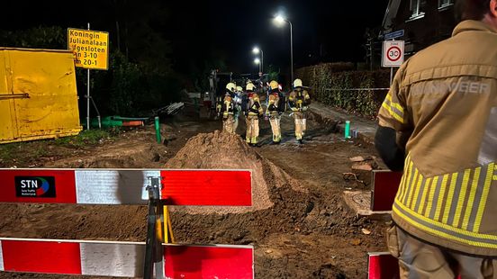112 nieuws: Dodelijk ongeluk bij Denekamp | Auto botst in Slagharen tegen boom. 112 nieuws: Dodelijk ongeluk bij Denekamp | Auto botst in Slagharen tegen boom.