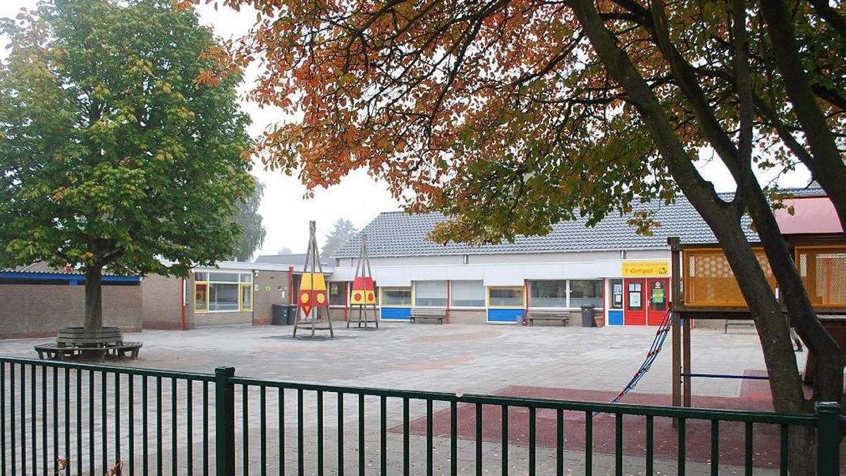 Demonstratie tegen ontslag schooldirecteur Gasselternijveen