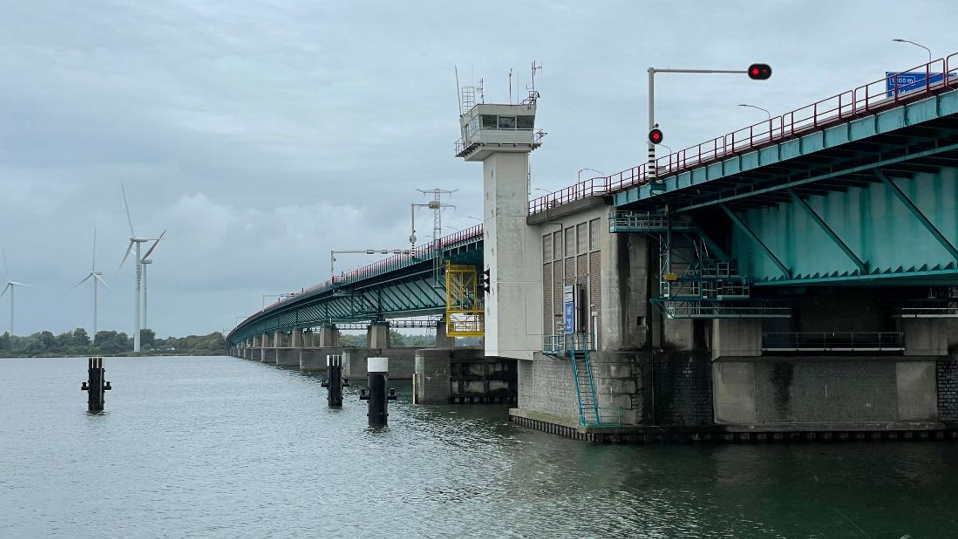 Problemen Haringvlietbrug groeien: nog eens 2.500 bouten worden vervangen