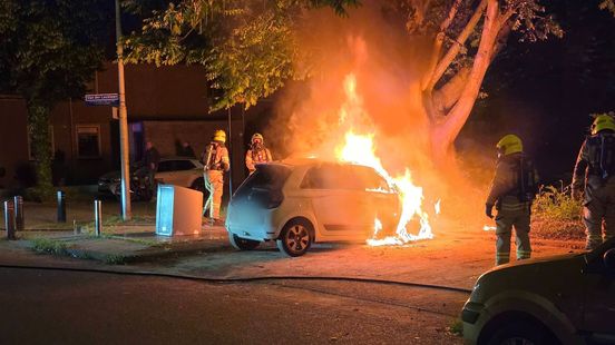 Nachtelijke autobranden, vermoeden van brandstichting