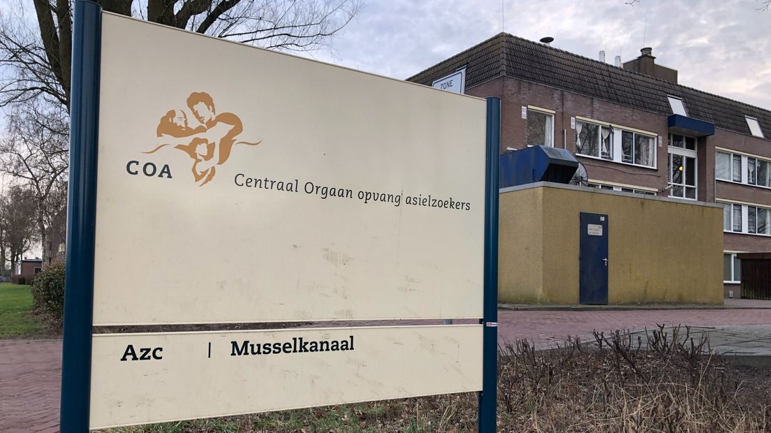 Het asielzoekerscentrum in Musselkanaal