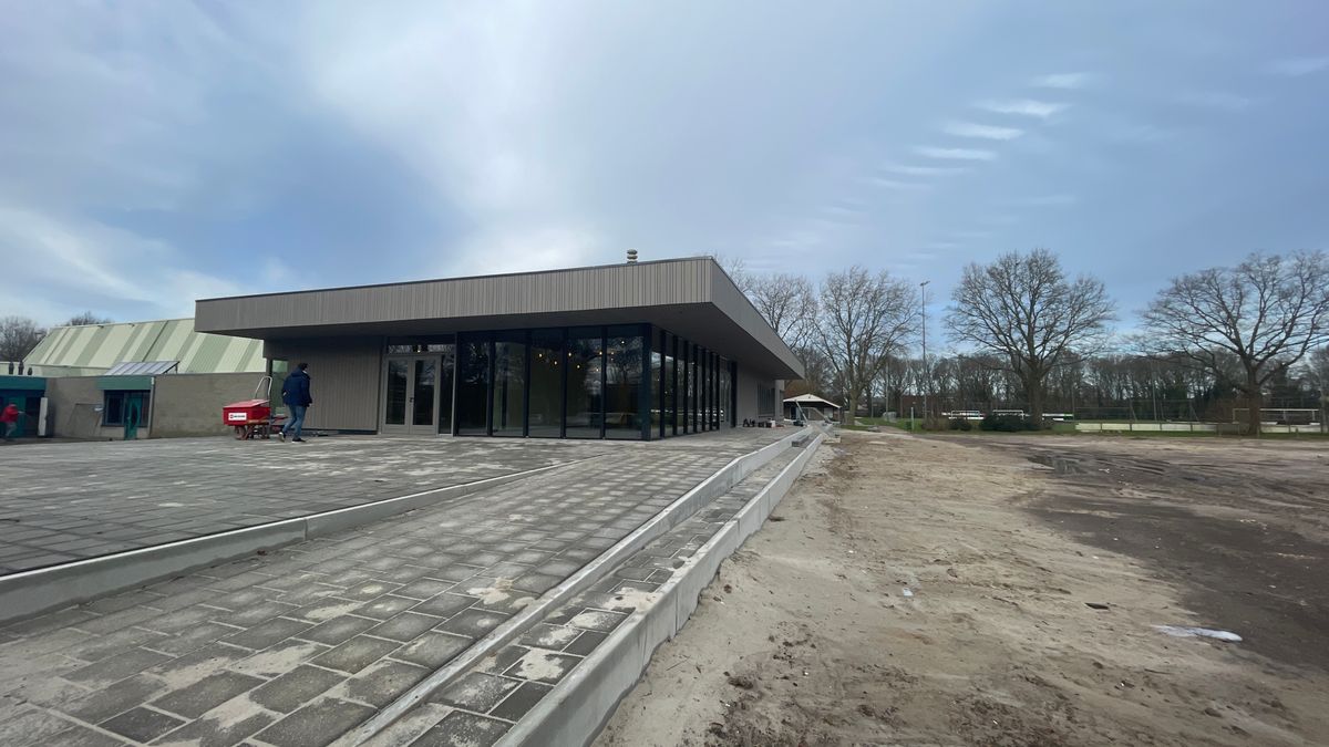 Sporthuis of vliegdekschip? Peize is er in ieder geval blij mee