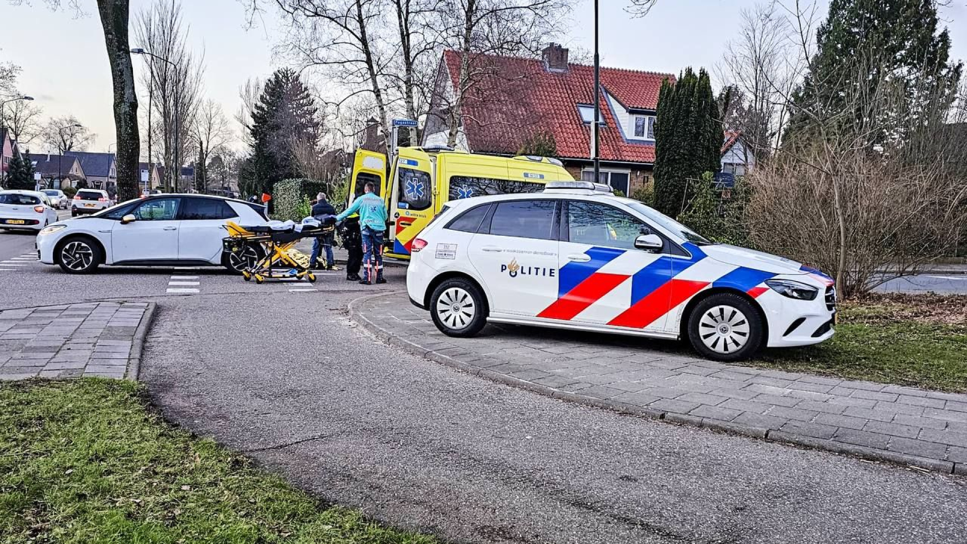 Automobilist Schept Fietser Op Kruising - Omroep Gelderland