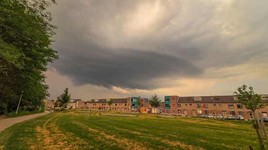 Onweer en hagel in 10 foto's