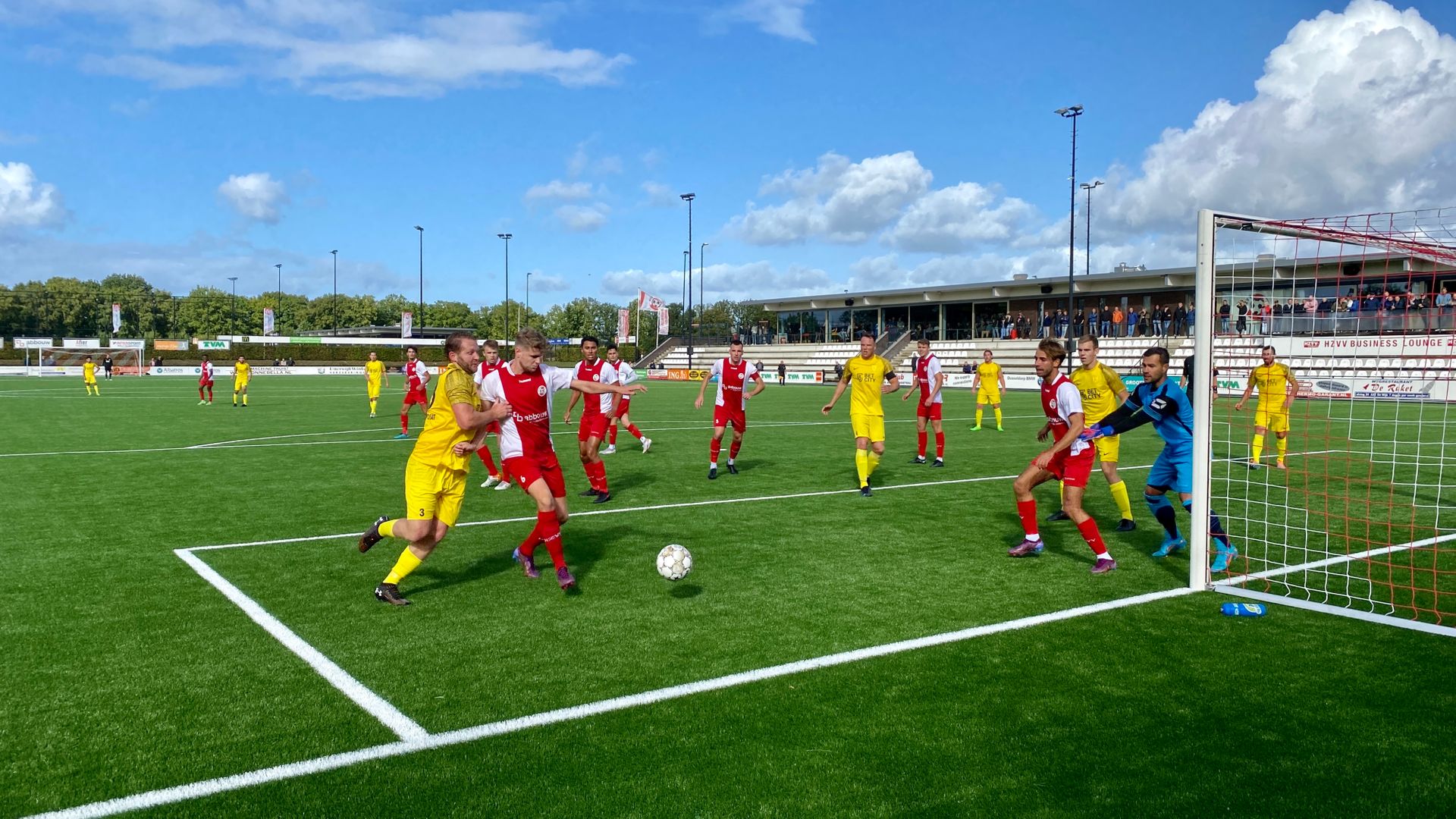 Wesley Sneijder Ziet DHSC Met Ruime Cijfers Winnen Van HZVV - RTV Drenthe