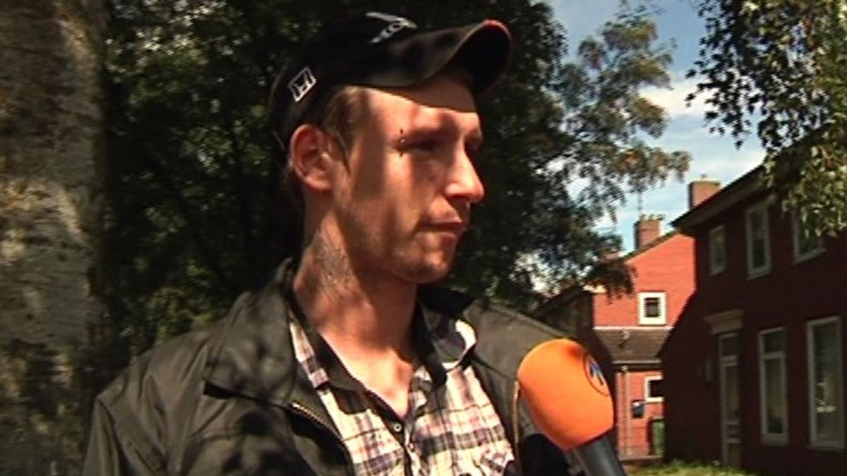 ?Buurman dooft brandende man Musselkanaal met jas