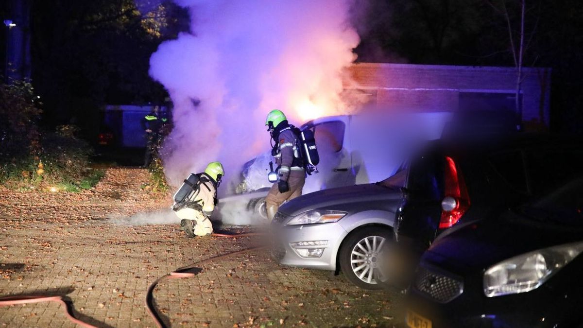 Explosie in Heerde • bestelbusje in brand
