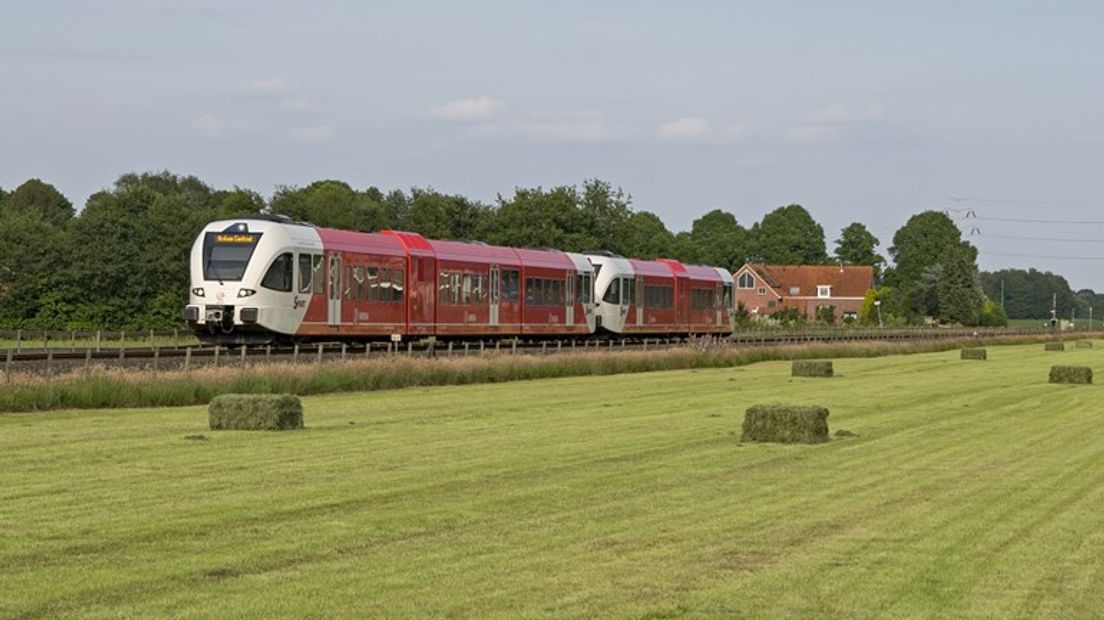 Een trein van Arriva.