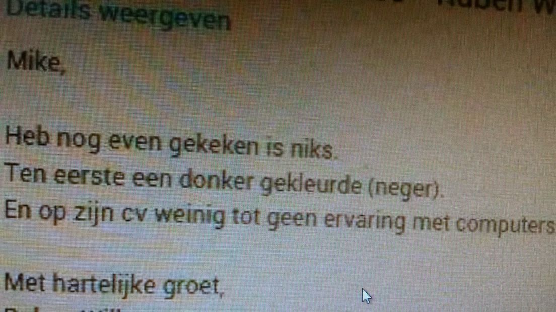 Een medewerker van elektronicabedrijf Mike de Wilde uit Arnhem heeft zich discriminerend uitgelaten richting een man uit Deventer die solliciteerde op een stagefunctie.