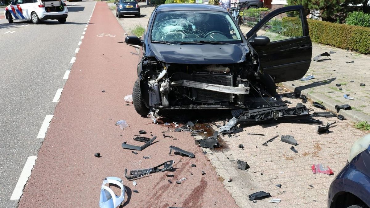 112 Nieuws: politie houdt man (28) aan na ongeval in Hengelo