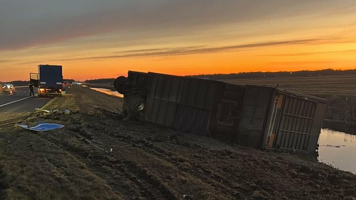 File aan beide kanten van de A7 bij Beetsterzwaag door twee ongelukken