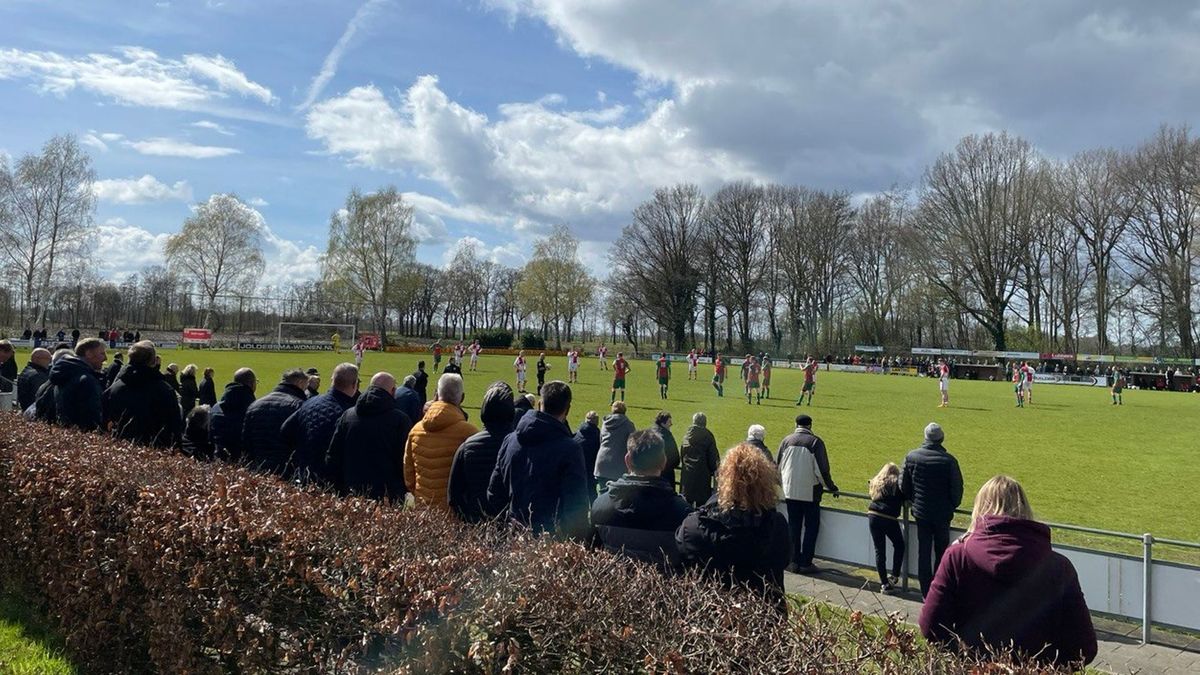 Titan wint topper, maar van feestvreugde is geen sprake
