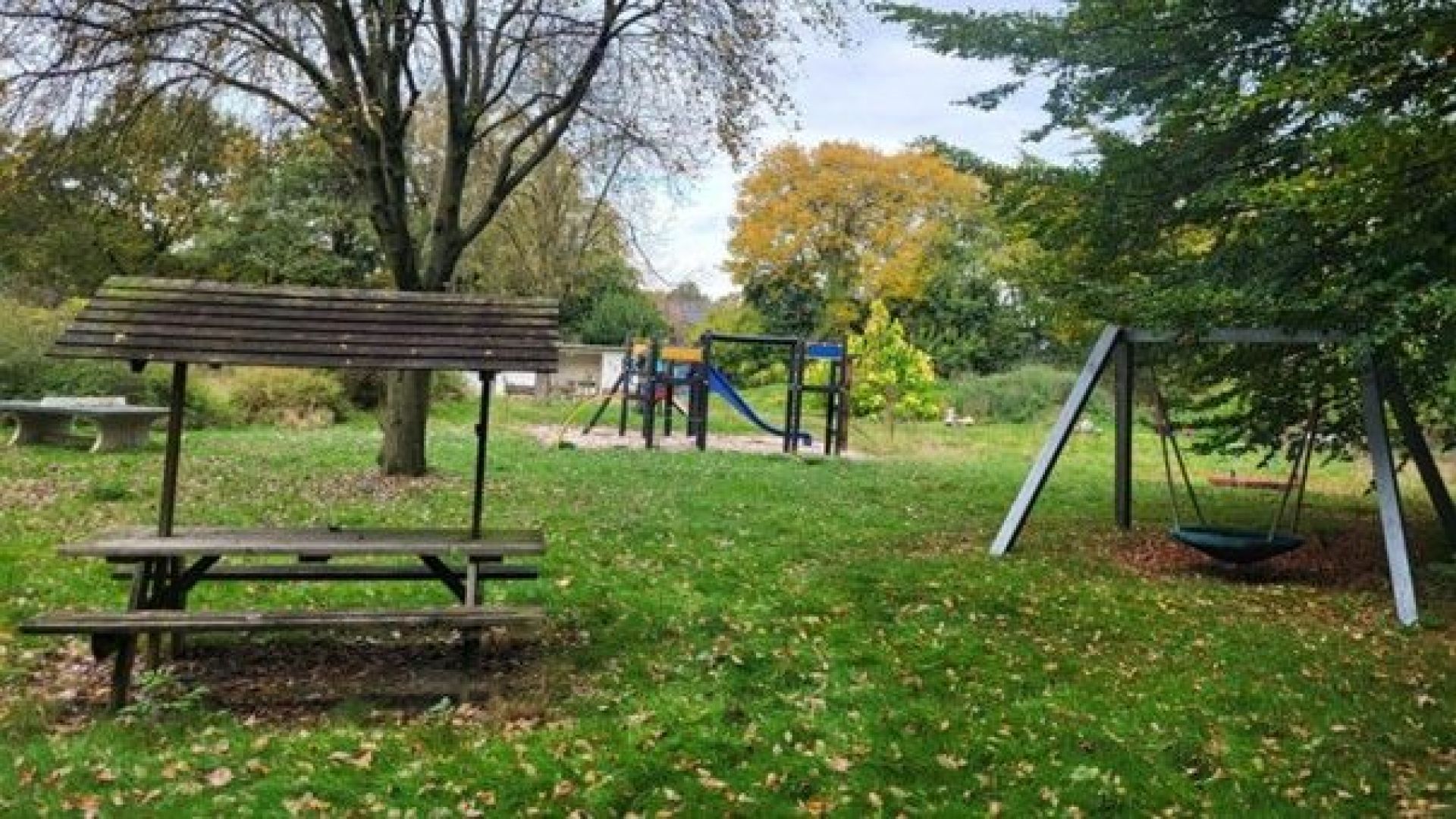 Herontwikkeling De Schatberg: van speeltuin naar groene ontmoetingsplek.