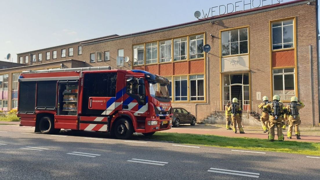 Brand in woning van voormalige melkfabriek in Goor