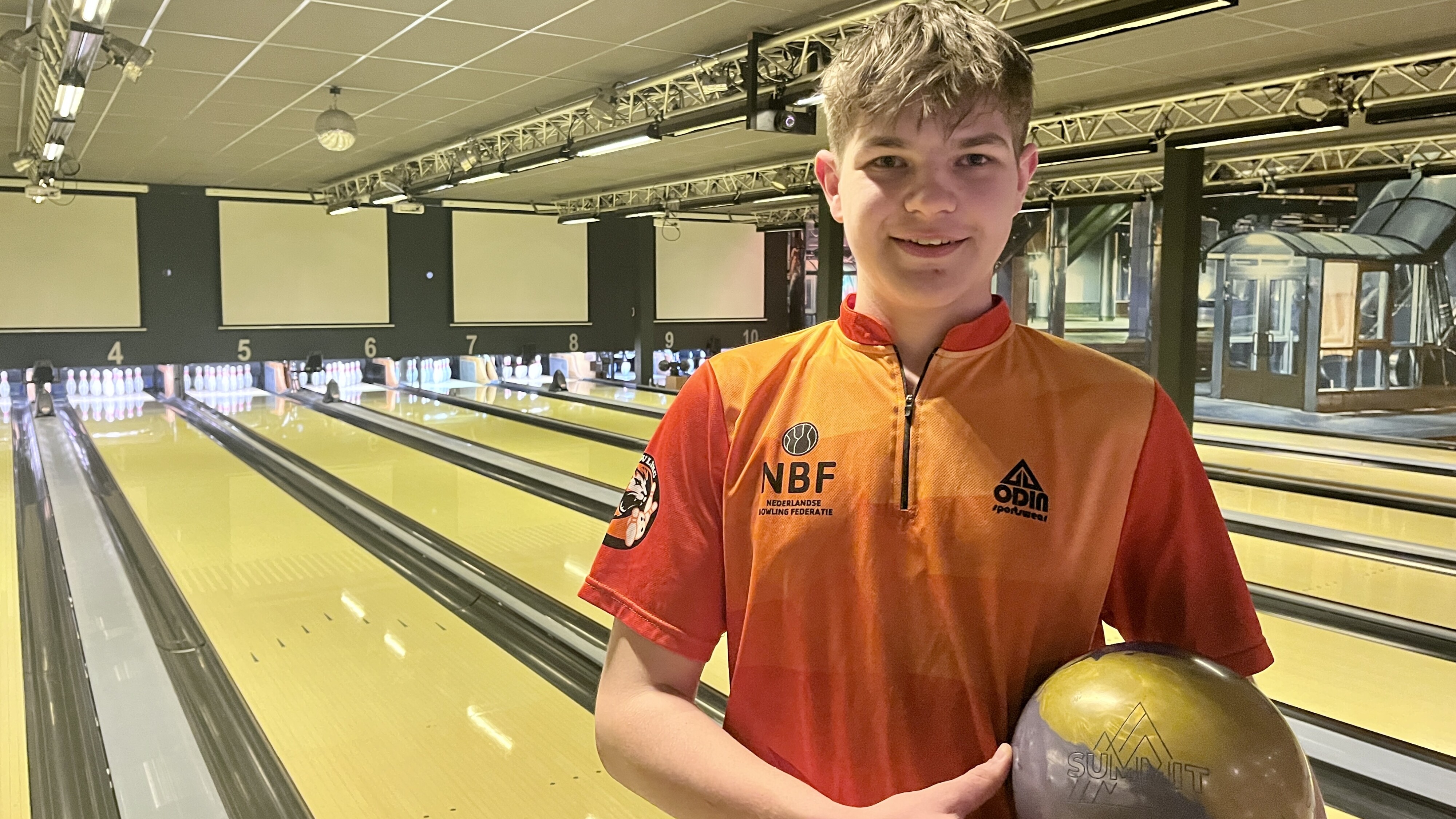 Bowlingtalent Milan (15) Uit Rolde Traint Voor EK: 'Ik Gooi Weleens Met ...