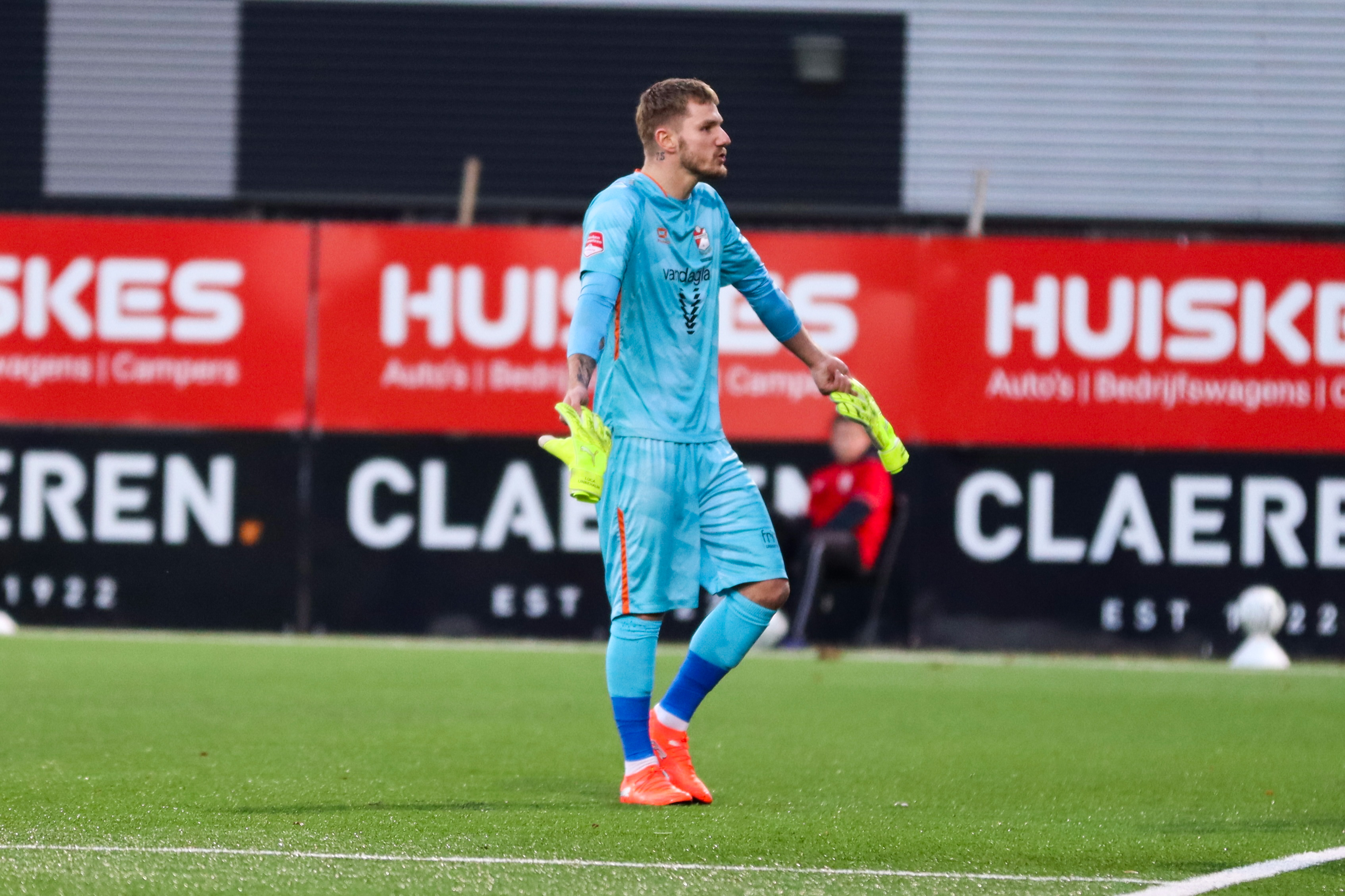 Lees terug: FC Emmen hard onderuit in Oss (4-0)