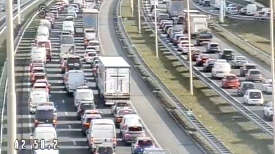 Vertraging voorbij na ongeluk in Leidsche Rijntunnel. Vertraging voorbij na ongeluk in Leidsche Rijntunnel.