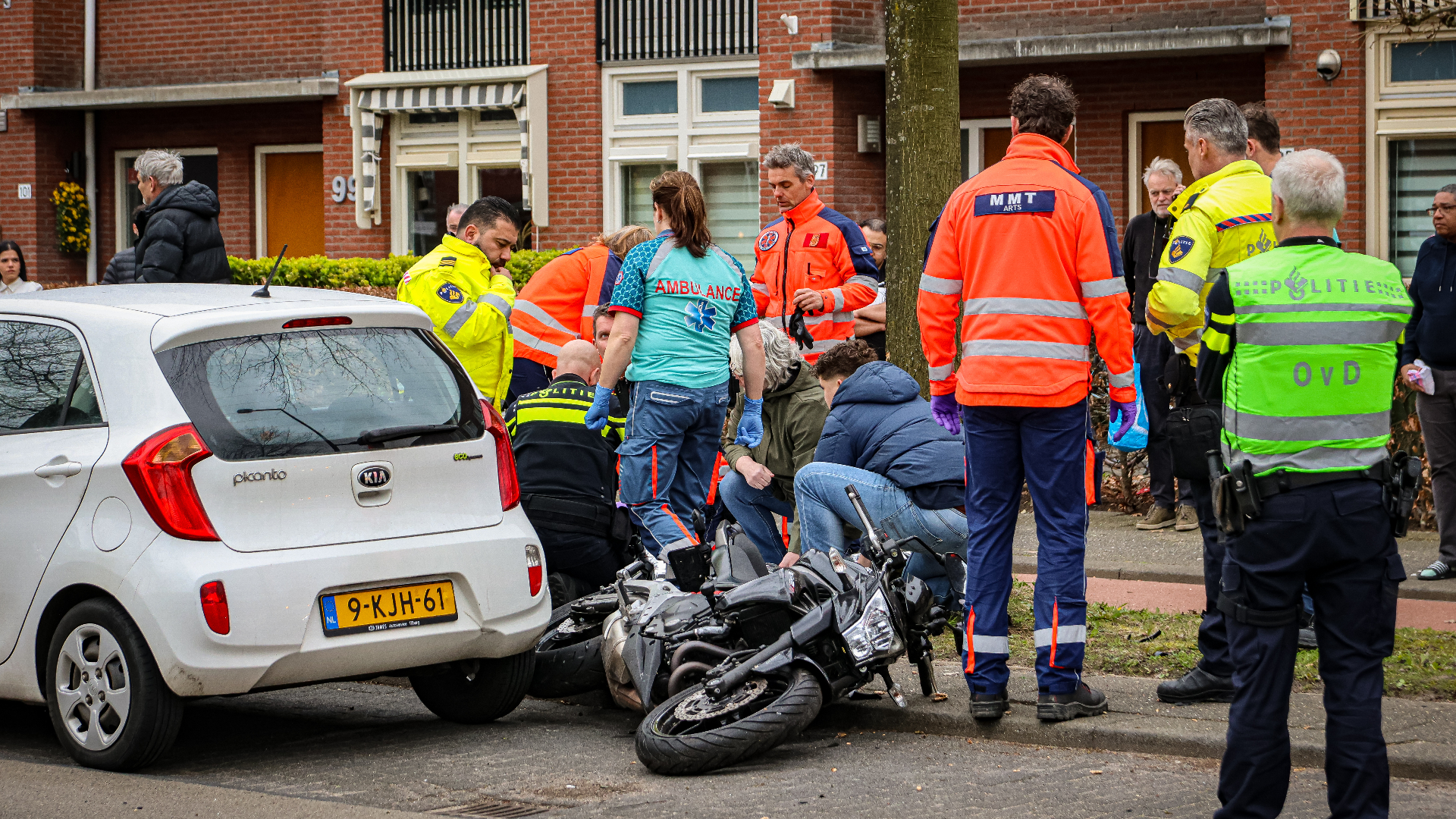De motorrijder ging op de Laan van Avant-Garde onderuit.