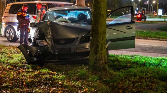 Bestuurster aangehouden • vrouw uit rolstoel gebotst