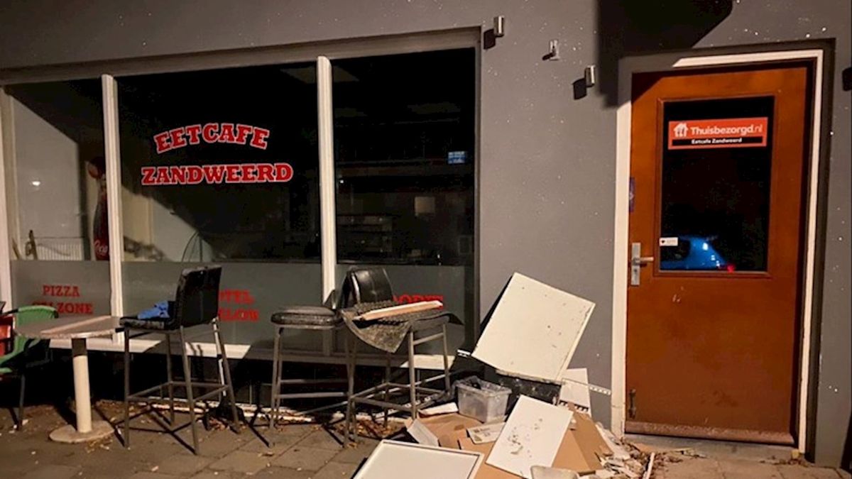 Gesloten Deventer eetcafé mag weer open, eigenaar wacht totdat hij terug is uit het buitenland