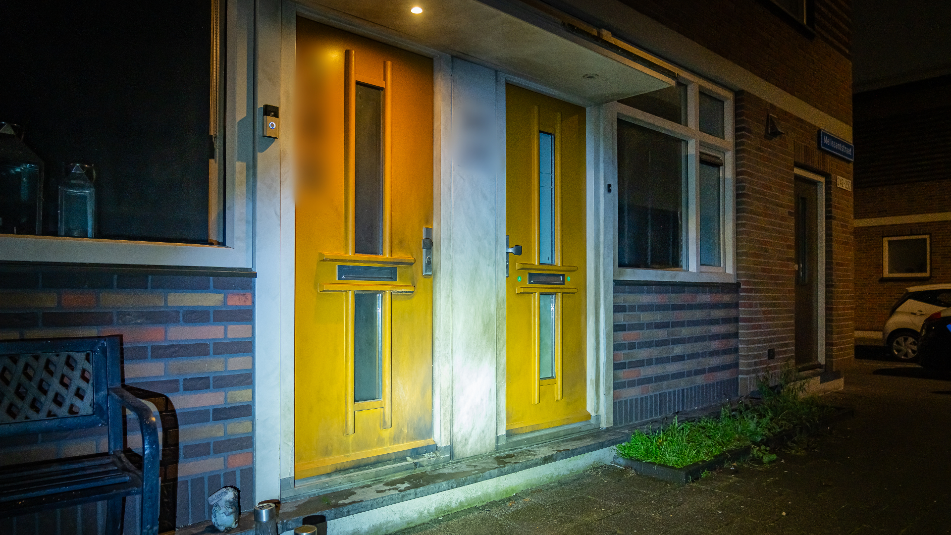 Schade aan de deuren na explosie