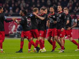LIVE: Ajax dwarsboomt historische eerste zege voor Excelsior in Amsterdam (2-2)