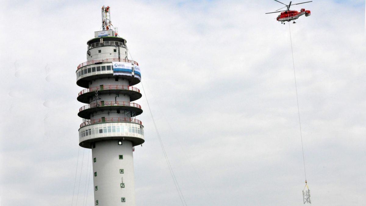 Mist belemmert werkzaamheden tv-toren Hoogersmilde