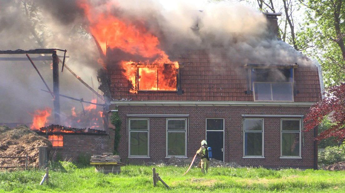 De brand in het woonhuis (Rechten: persbureau Meter)