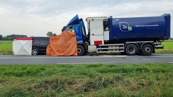 Man overleden na frontale botsing bij Zelhem. Man overleden na frontale botsing bij Zelhem.