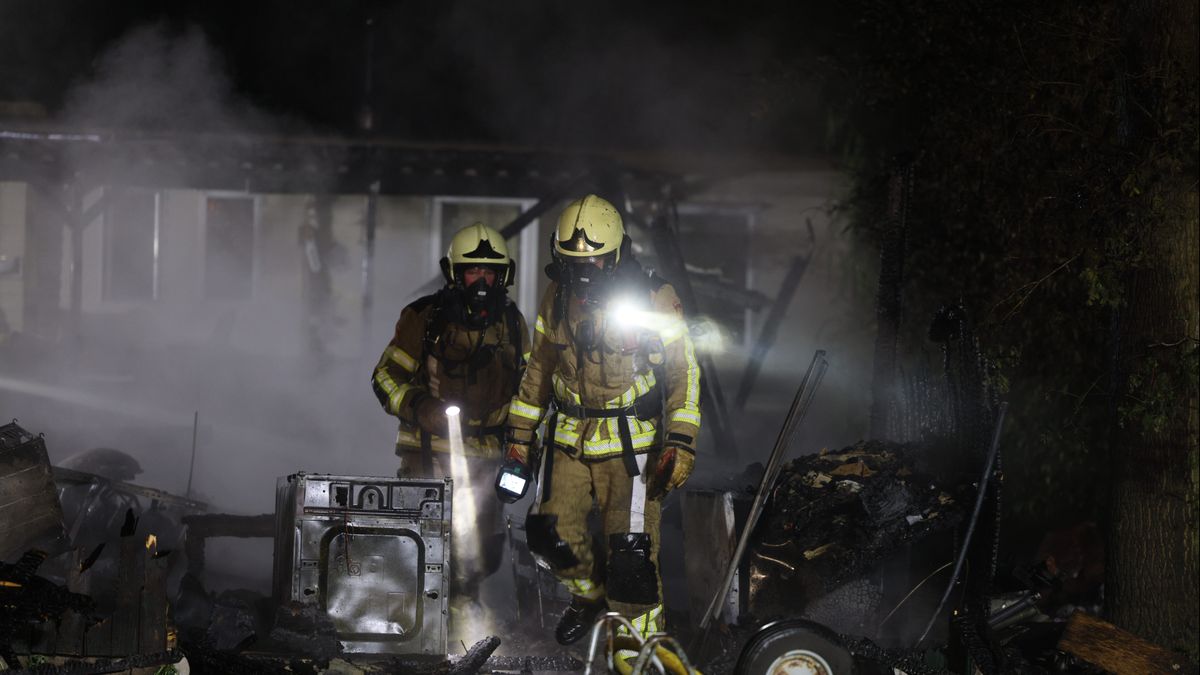 112 Nieuws: Bromfietser ernstig gewond aan been in Wierden | Grote brand in Rheezerveen