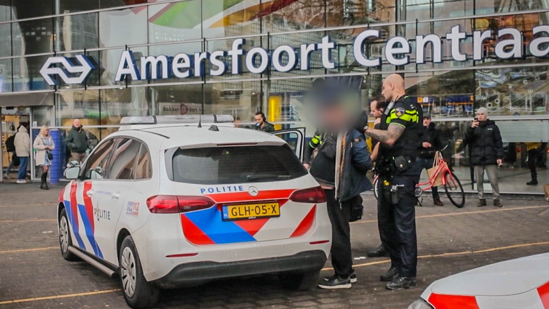 Man met mogelijk vuurwapen opgepakt in trein Amersfoort