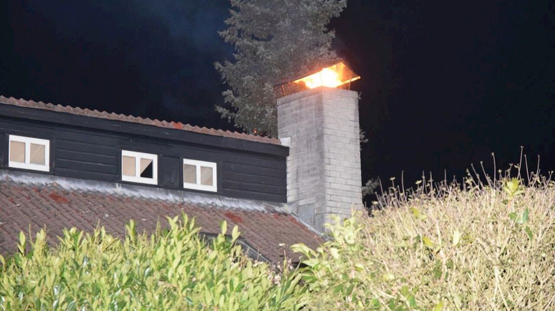 Uitslaande schoorsteenbrand in Hengelo