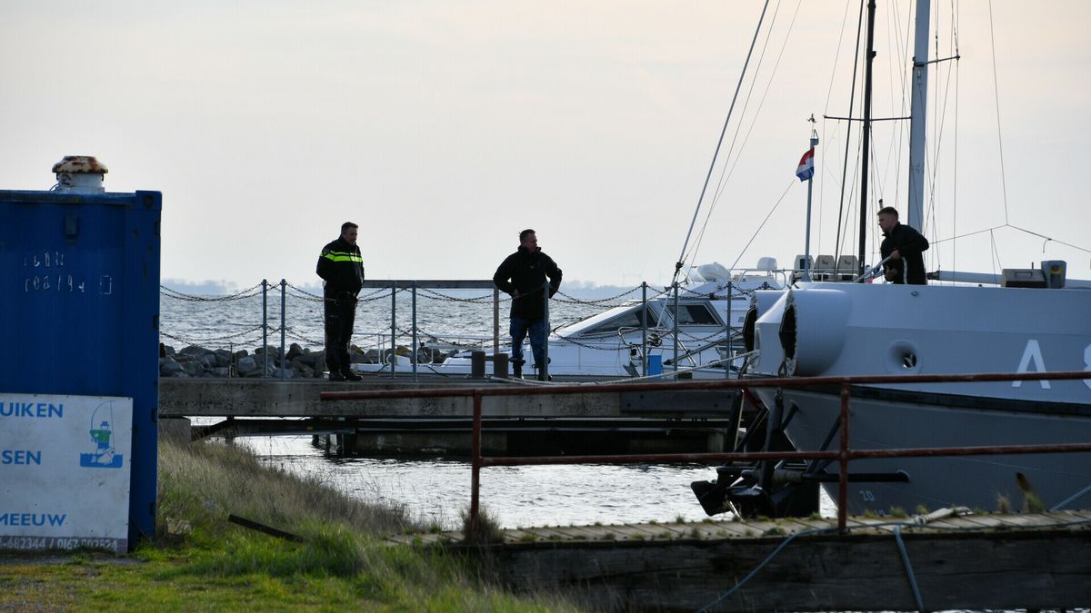 Overleden persoon uit water gehaald bij haven Den Osse in Brouwershaven