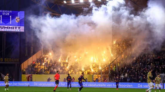 Aangeslagen Vitesse likt de wonden na rellen: 'Dit is niet uit te leggen' Home